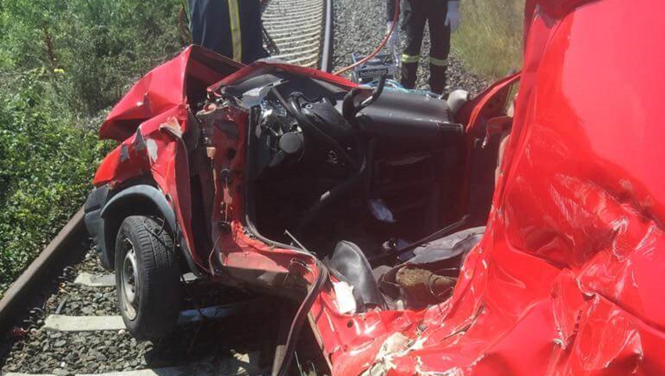 Φλώρινα: Πώς έγινε το ατύχημα με το τρένο – Δύο οι τραυματίες, ο ένας ανήλικος [pics]
