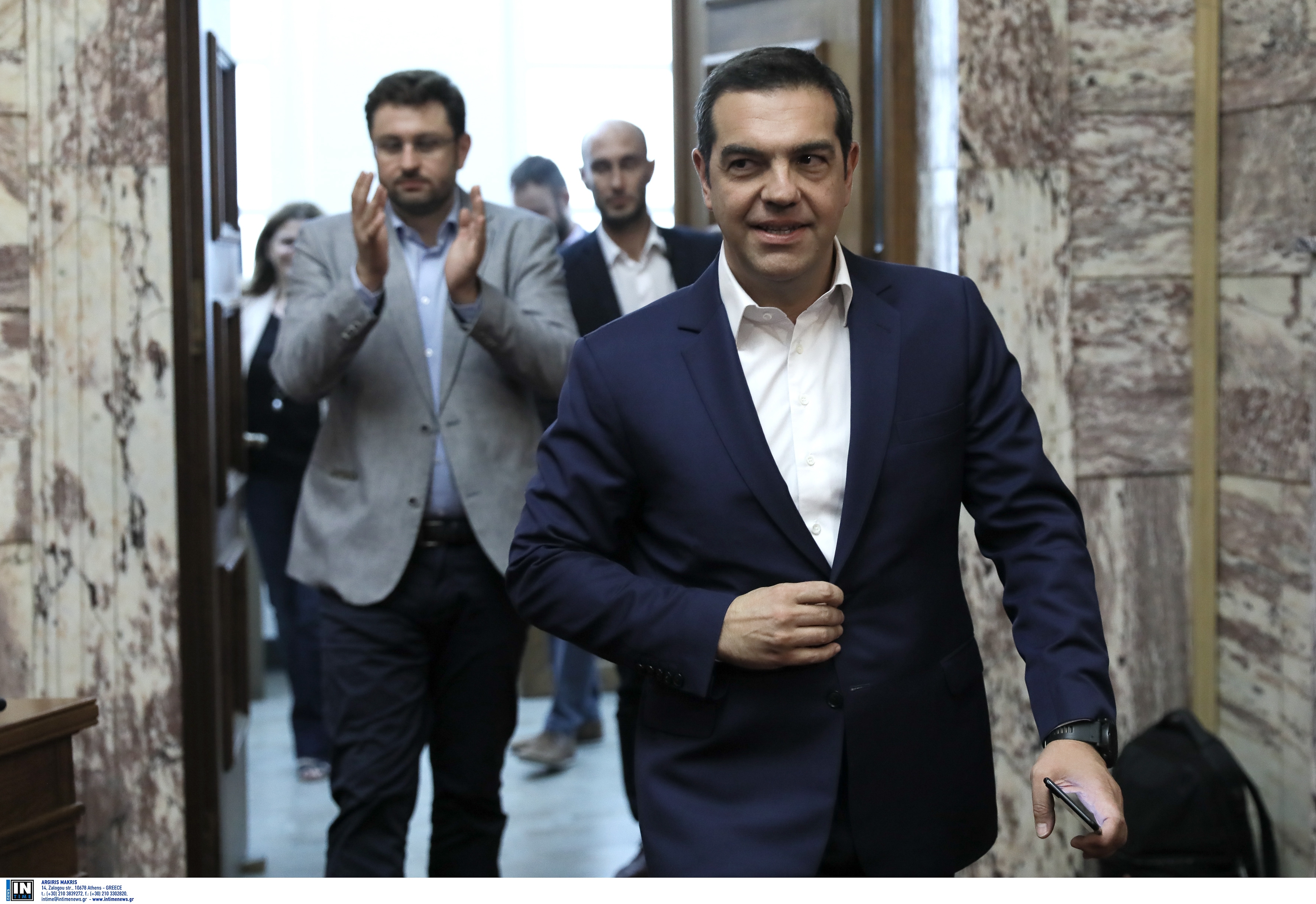 Stop στην εσωστρέφεια του ΣΥΡΙΖΑ με «σκιώδη» κυβέρνηση και παραινέσεις Τσίπρα