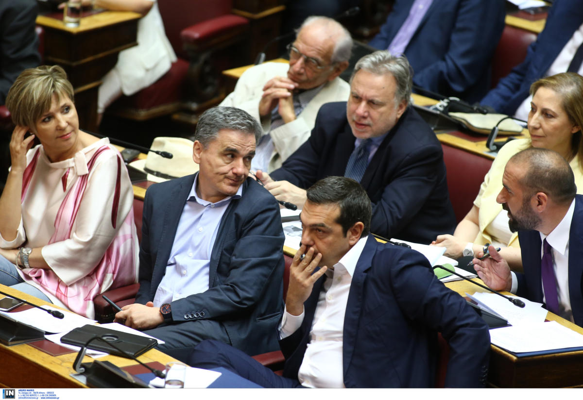 Ο Τσίπρας έδωσε το… στίγμα της αντιπολίτευσης – Πυρά ΣΥΡΙΖΑ για τη μείωση του ΕΝΦΙΑ