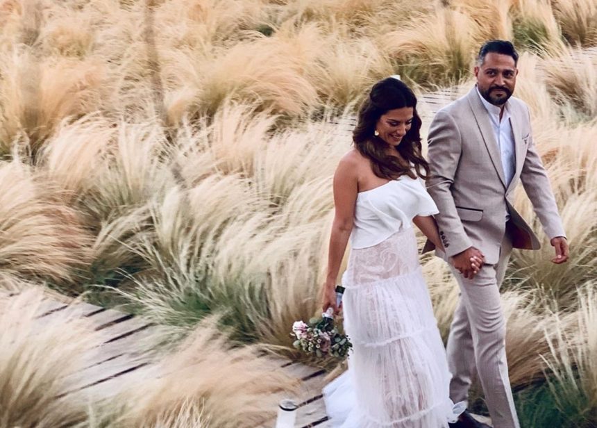 Βάσω Λασκαράκη: Δημοσίευσε την πρώτη φωτογραφία από το γαμήλιο beach party της!