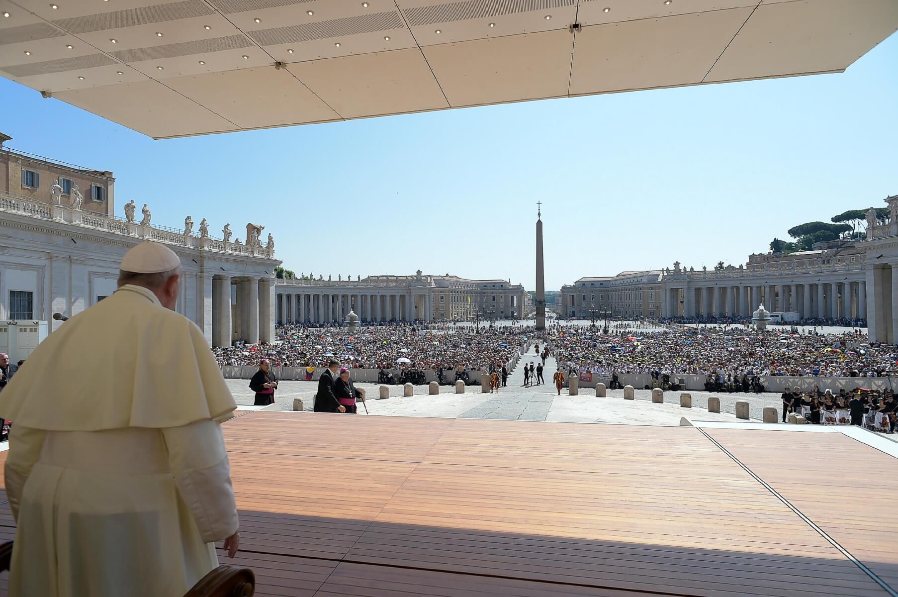 Η Μαδρίτη καταγγέλλει “ανάμιξη” του Βατικανού στο ζήτημα της εκταφής του Φράνκο