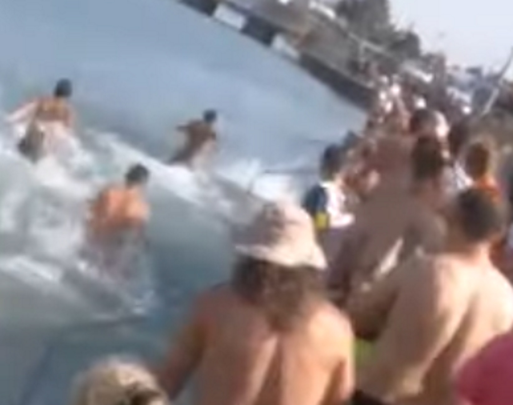 Χαλκίδα: Εικόνες ντροπής σε παραλία μετά από αυτό το στιγμιότυπο – Τα χαμόγελα σταμάτησαν απότομα – video