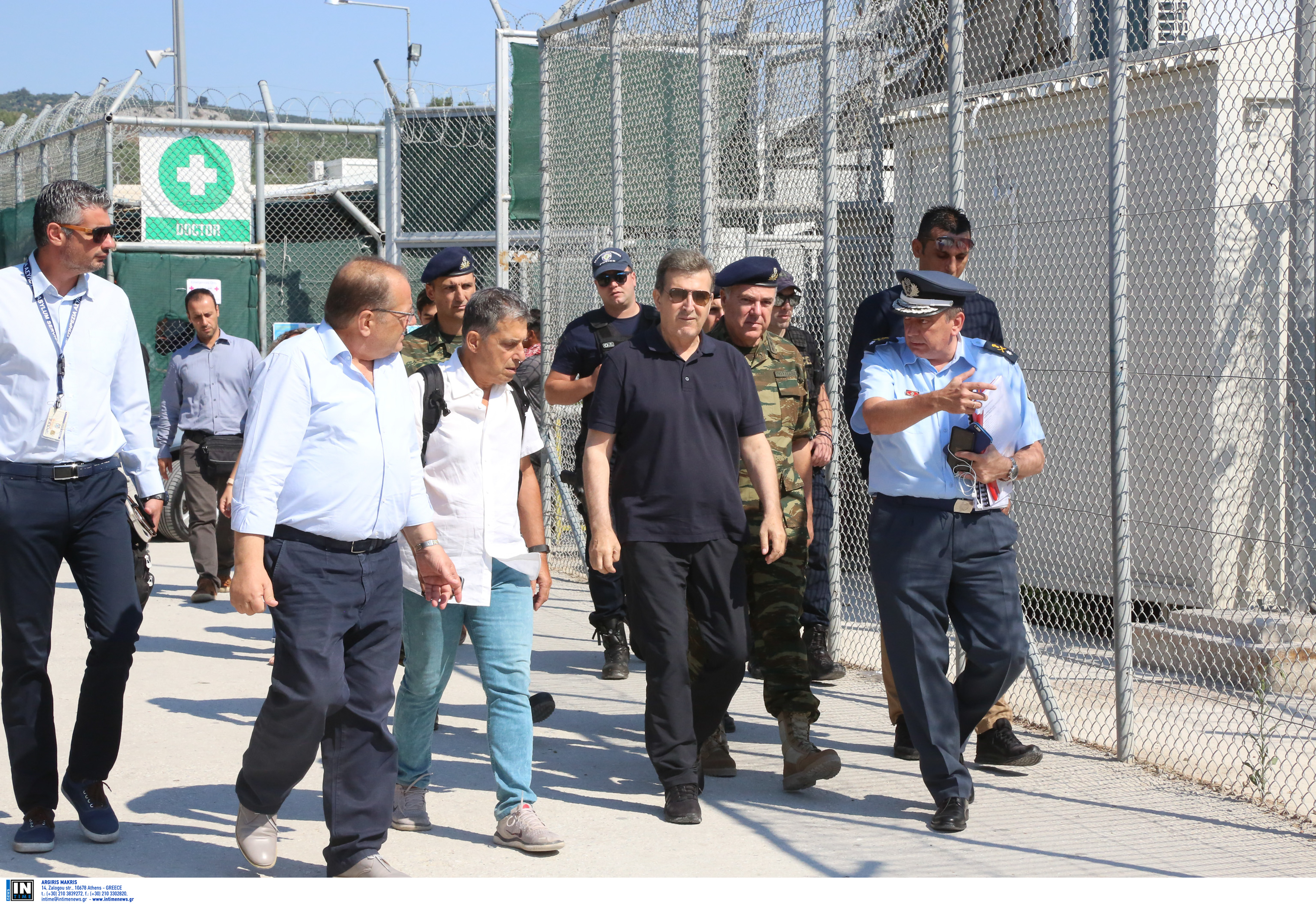 Μυτιλήνη: Οι πρώτες εντυπώσεις του Μιχάλη Χρυσοχοΐδη από τις αυτοψίες στα κέντρα φιλοξενίας μεταναστών [pics]