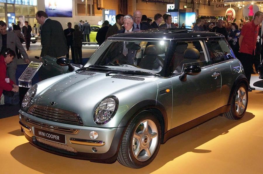 Το Mini Cooper έγινε 60 ετών