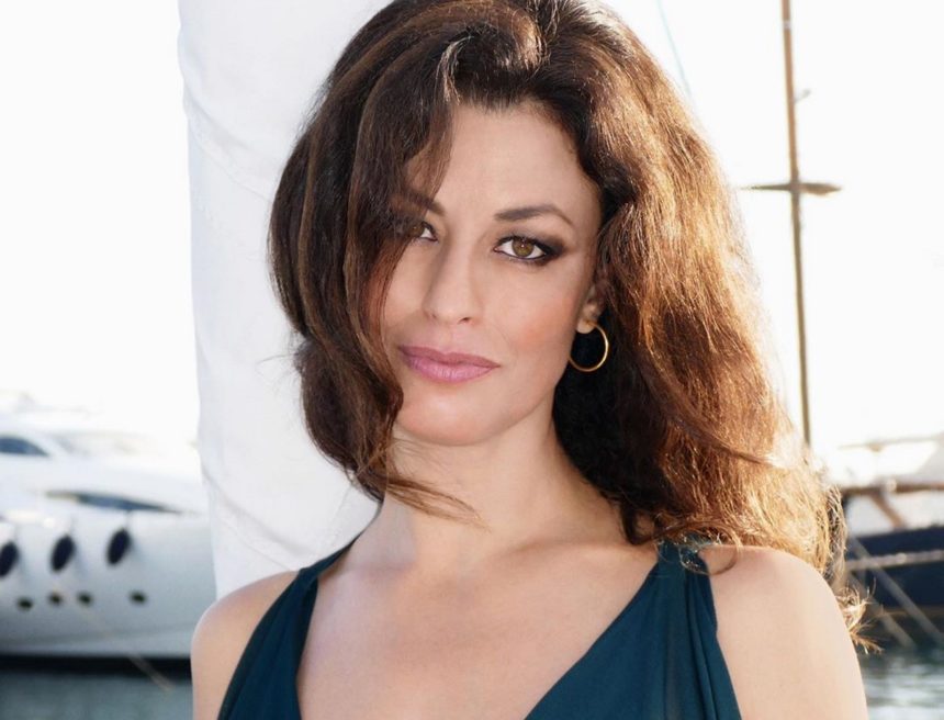 Δωροθέα Μερκούρη: Απολαμβάνει το καλοκαίρι στην Ελλάδα!