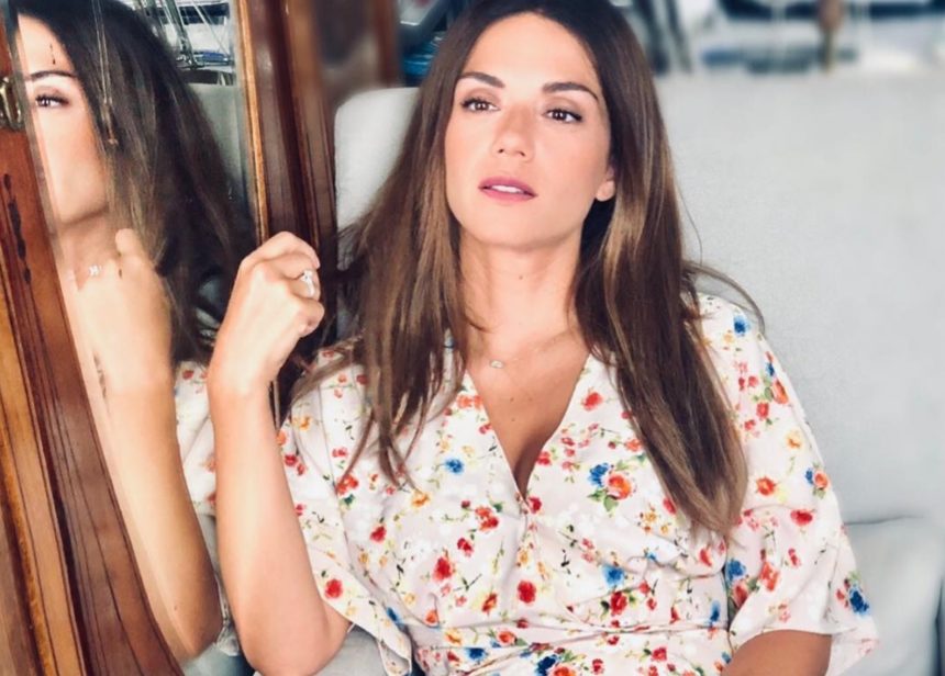 Βάσω Λασκαράκη: “Εισέβαλε” στην κουζίνα του συζύγου της Λευτέρη Σουλτάτου!