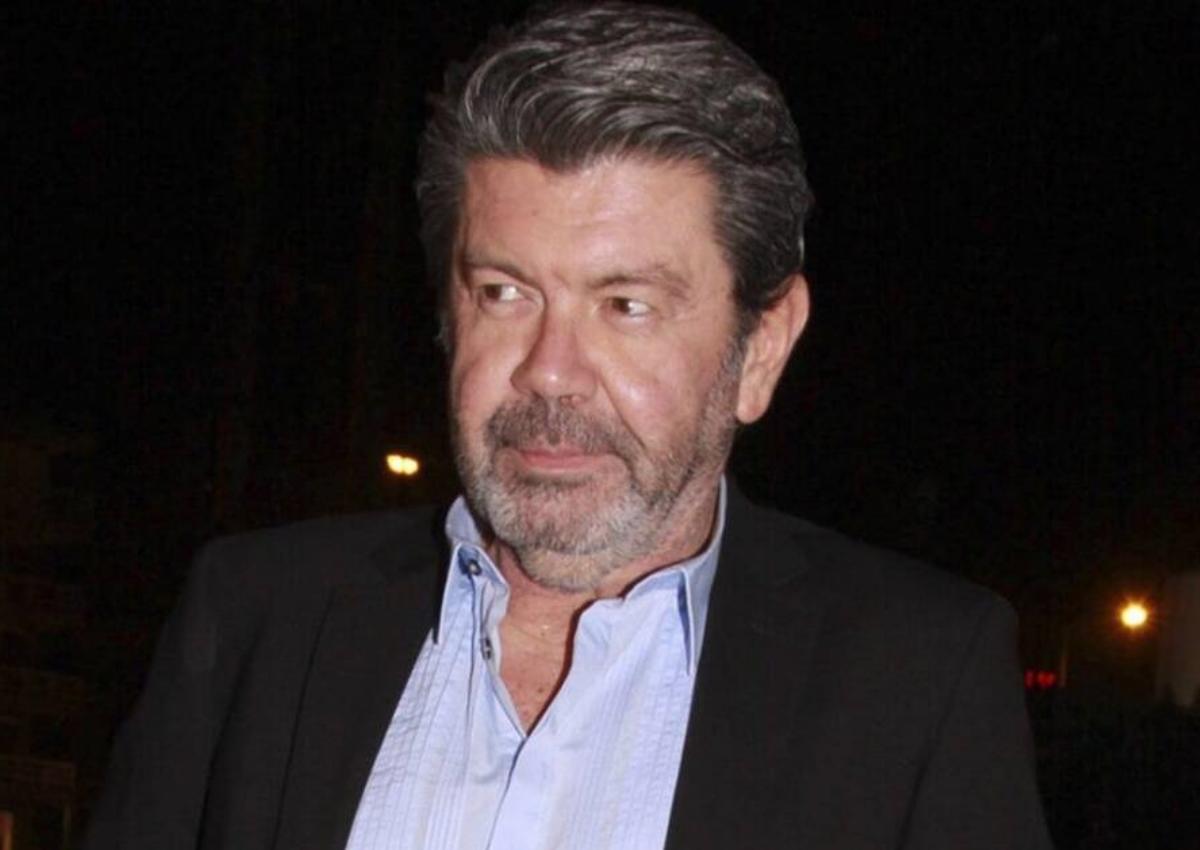 Γιάννης Λάτσιος: Στις Σπέτσες με τα τρία παιδιά του!