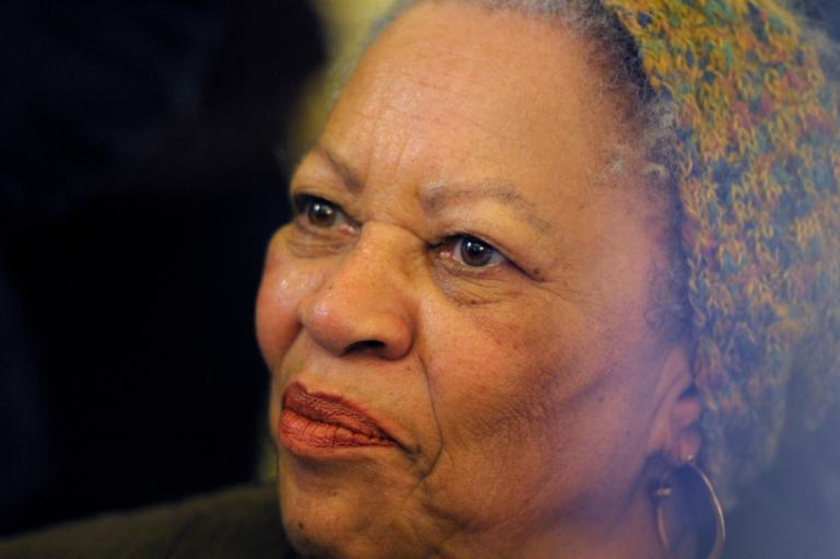 Πέθανε η διάσημη αφροαμερικανίδα λογοτέχνης Τόνι Μόρισον, βραβευμένη με Πούλιτζερ και Νόμπελ!
