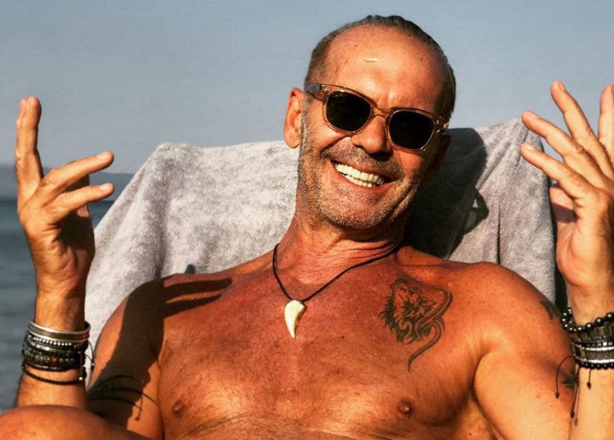 Πέτρος Κωστόπουλος: Διακοπές με τον 12χρονο γιο του στην Μύκονο [pic]