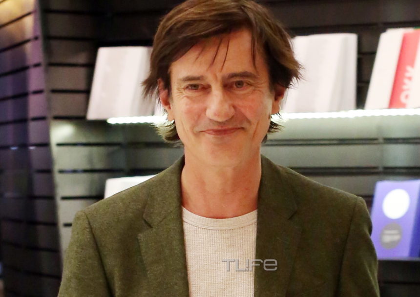 Θοδωρής Κουτσογιαννόπουλος: Σπάνια βραδινή έξοδος με τη μητέρα του! [pics]