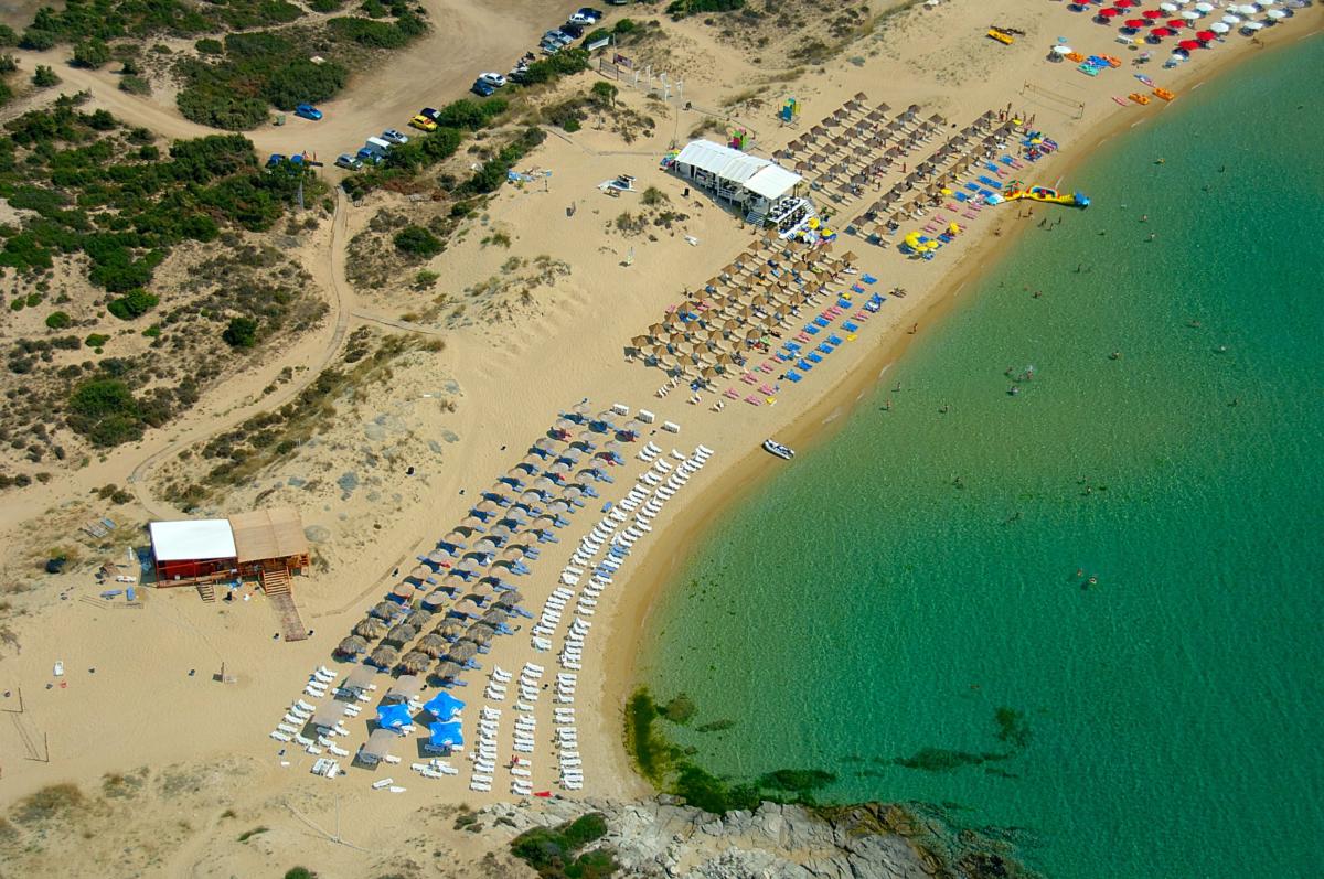 Η ελληνική παραλία που συνδυάζει… Καραϊβική και Κυκλάδες! [pics]