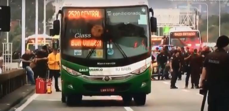 Βραζιλία: Ένοπλος έχει συλλάβει ως ομήρους 16 επιβάτες λεωφορείου στο Ρίο ντε Ζανέιρο