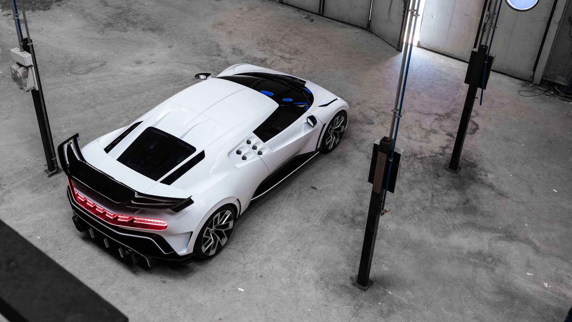 Αυτή είναι η νέα Bugatti των 8 εκατομμυρίων ευρώ! [pics]