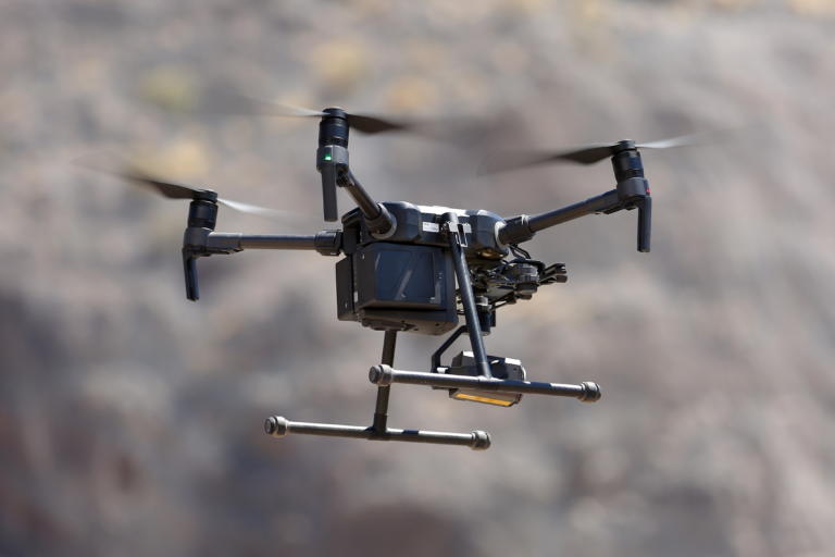 Έρευνες για το drone που έριξε ναρκωτικά και κινητά τηλέφωνα στις φυλακές Τρικάλων