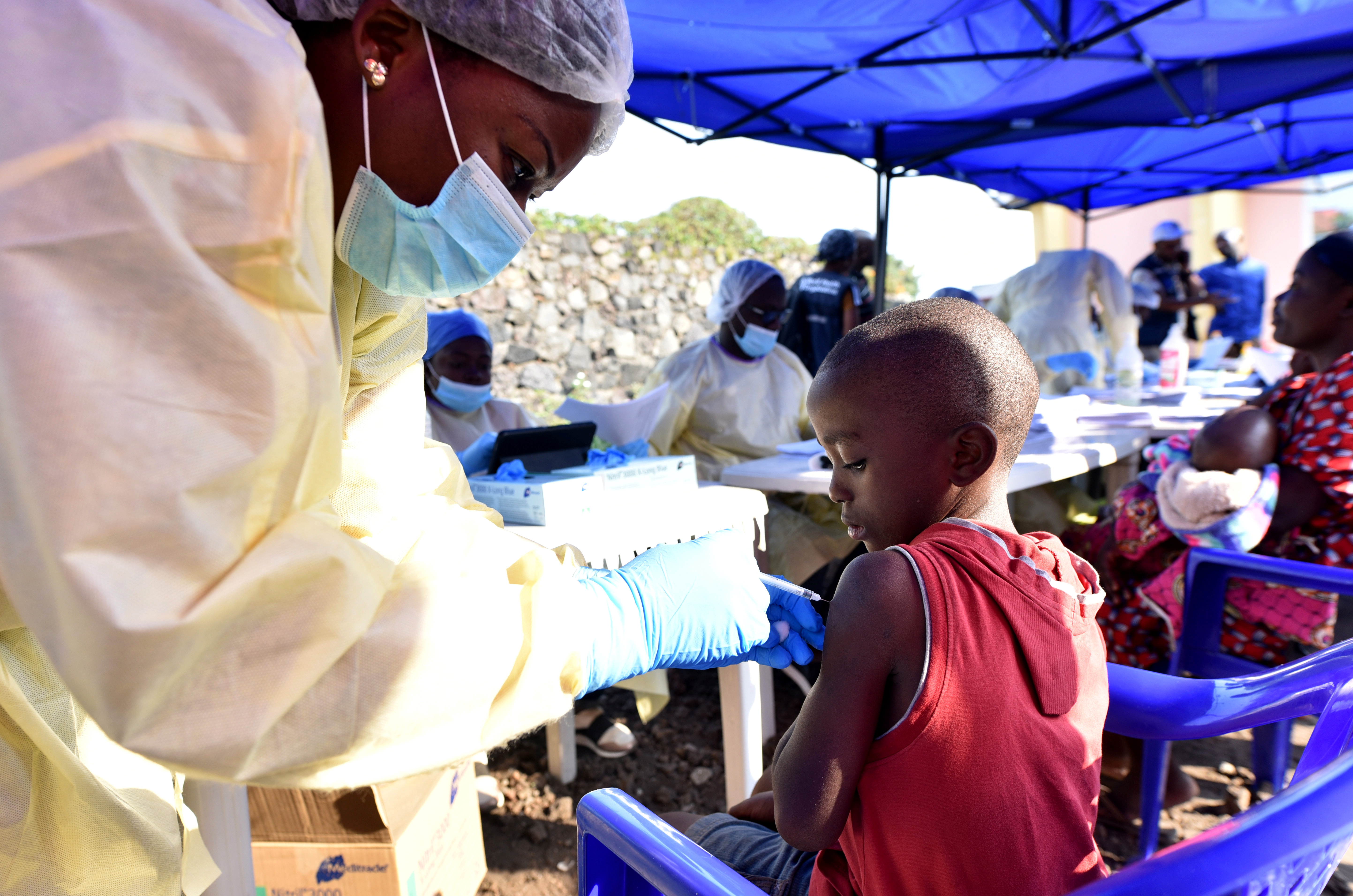 Κονγκό: Κοριτσάκι ενός έτους το τρίτο κρούσμα του Έμπολα στη Γκόμα