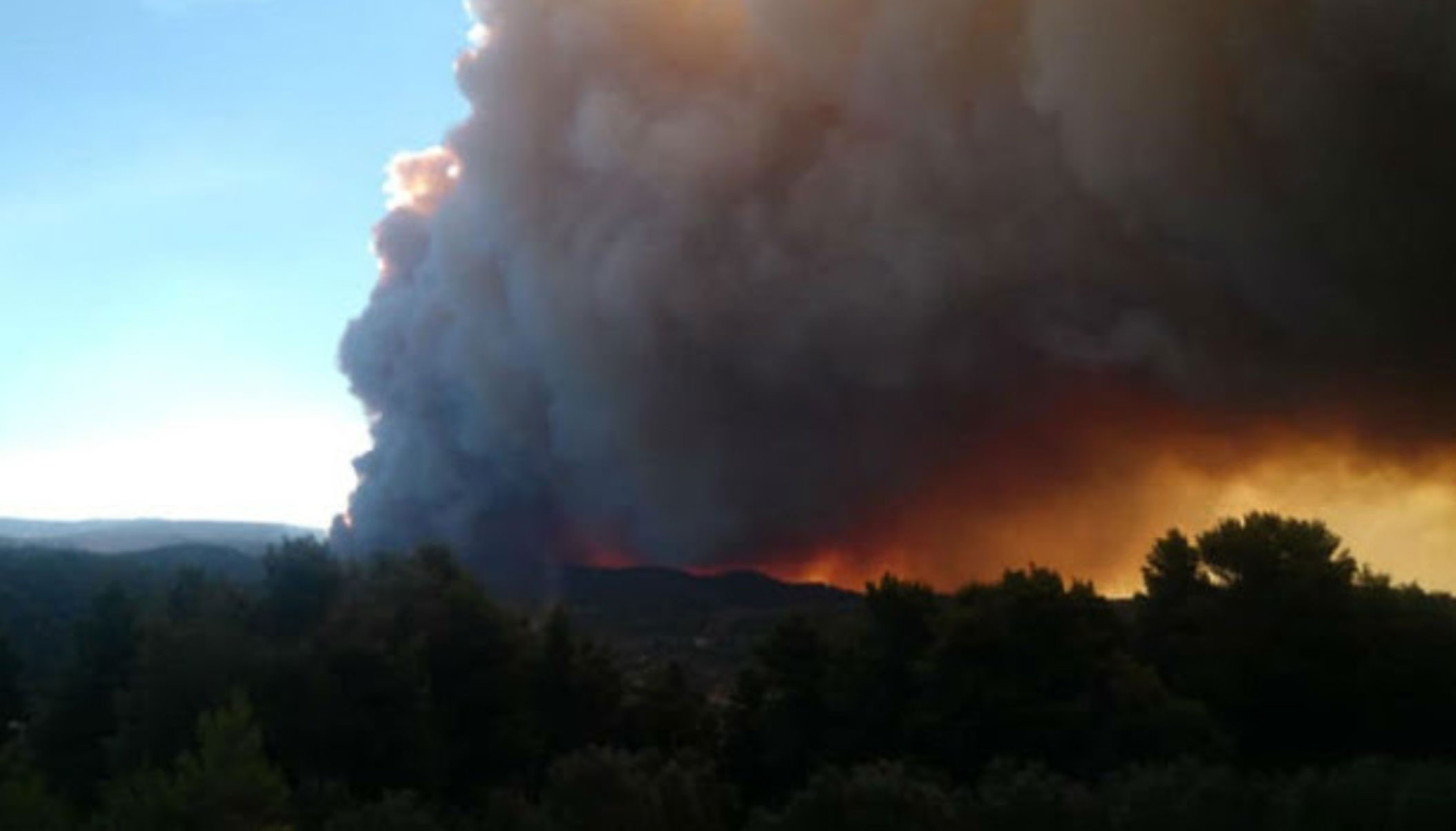 Φωτιά Εύβοια: Καίγεται δάσος Natura! Σε ετοιμότητα να φύγουν οι κάτοικοι
