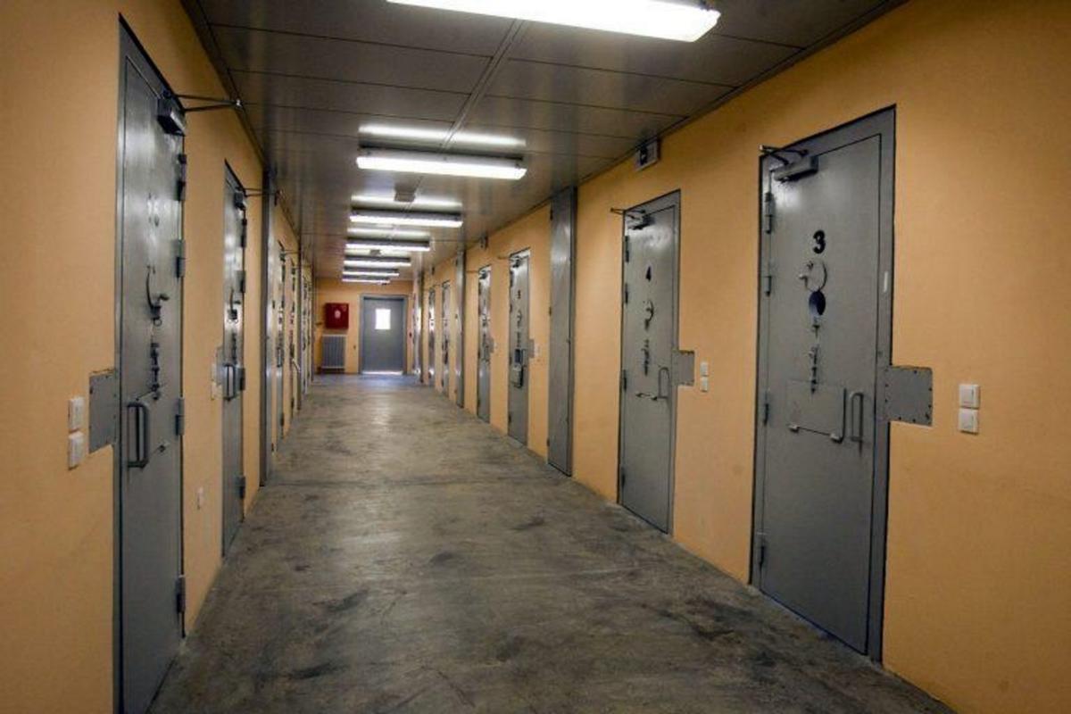 Σέρρες: “Θύελλα” για τις συλλήψεις σωφρονιστικών υπαλλήλων μετά από μηνύσεις κρατουμένων στις φυλακές Νιγρίτας!