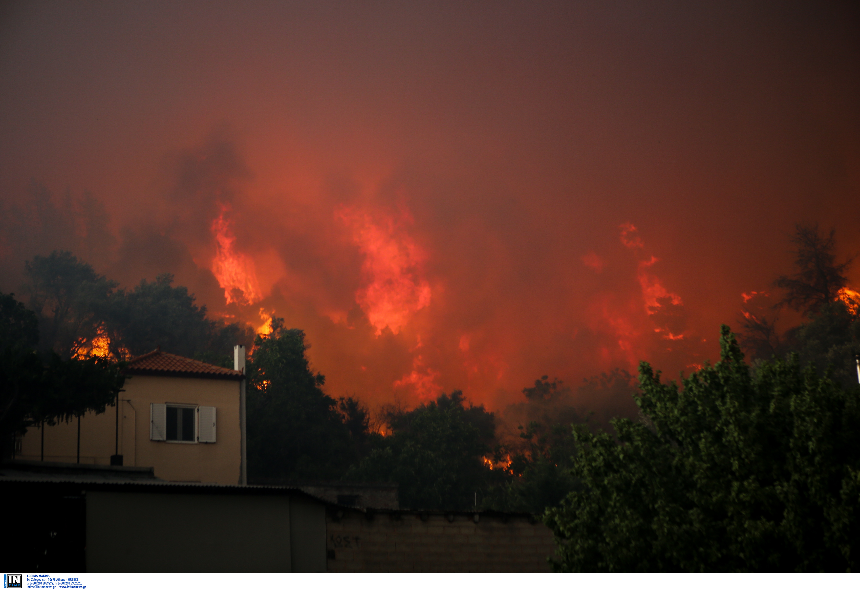 Εύβοια: Το χειρότερο σενάριο από το Meteo για τη μεγάλη φωτιά στην περιοχή