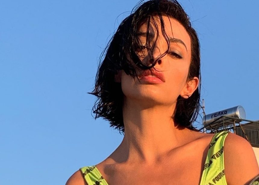 Ελένη Φουρέιρα: Βάζει “φωτιά” στη Σύμη με το σέξι μαγιό της!