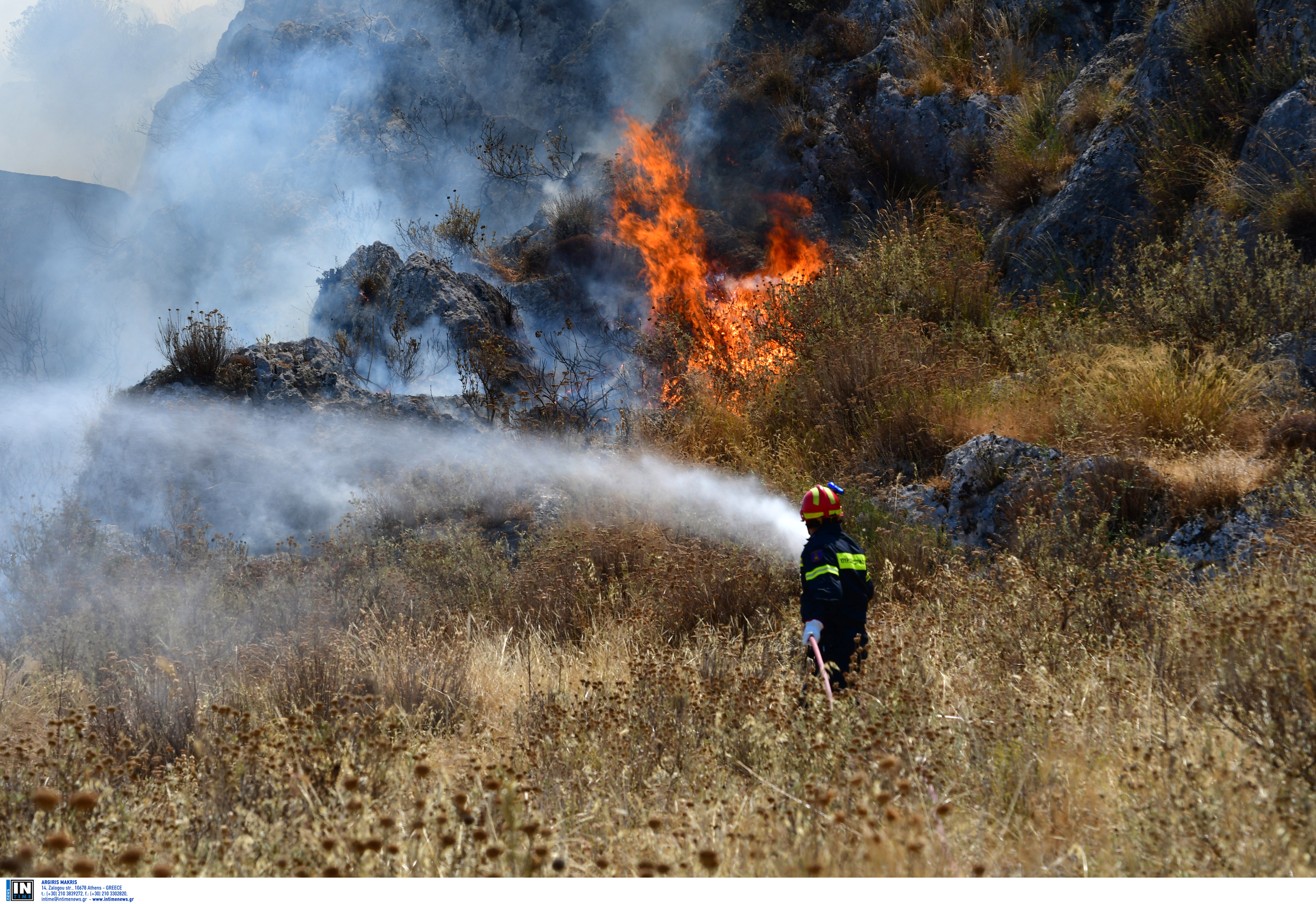 Πυροσβεστική: 67 πυρκαγιές σε όλη τη χώρα την Δευτέρα! Ποιες περιφέρειες παραμένουν στο “κόκκινο”