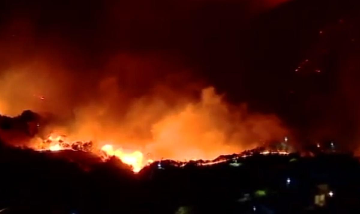 Γκραν Κανάρια: Συνεχίζεται η μάχη με τις φλόγες