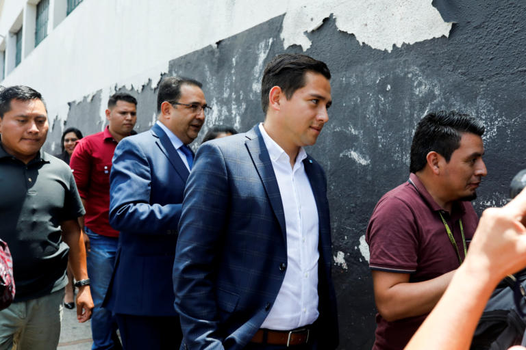Γουατεμάλα: Αθώοι οι… άνθρωποι του προέδρου!