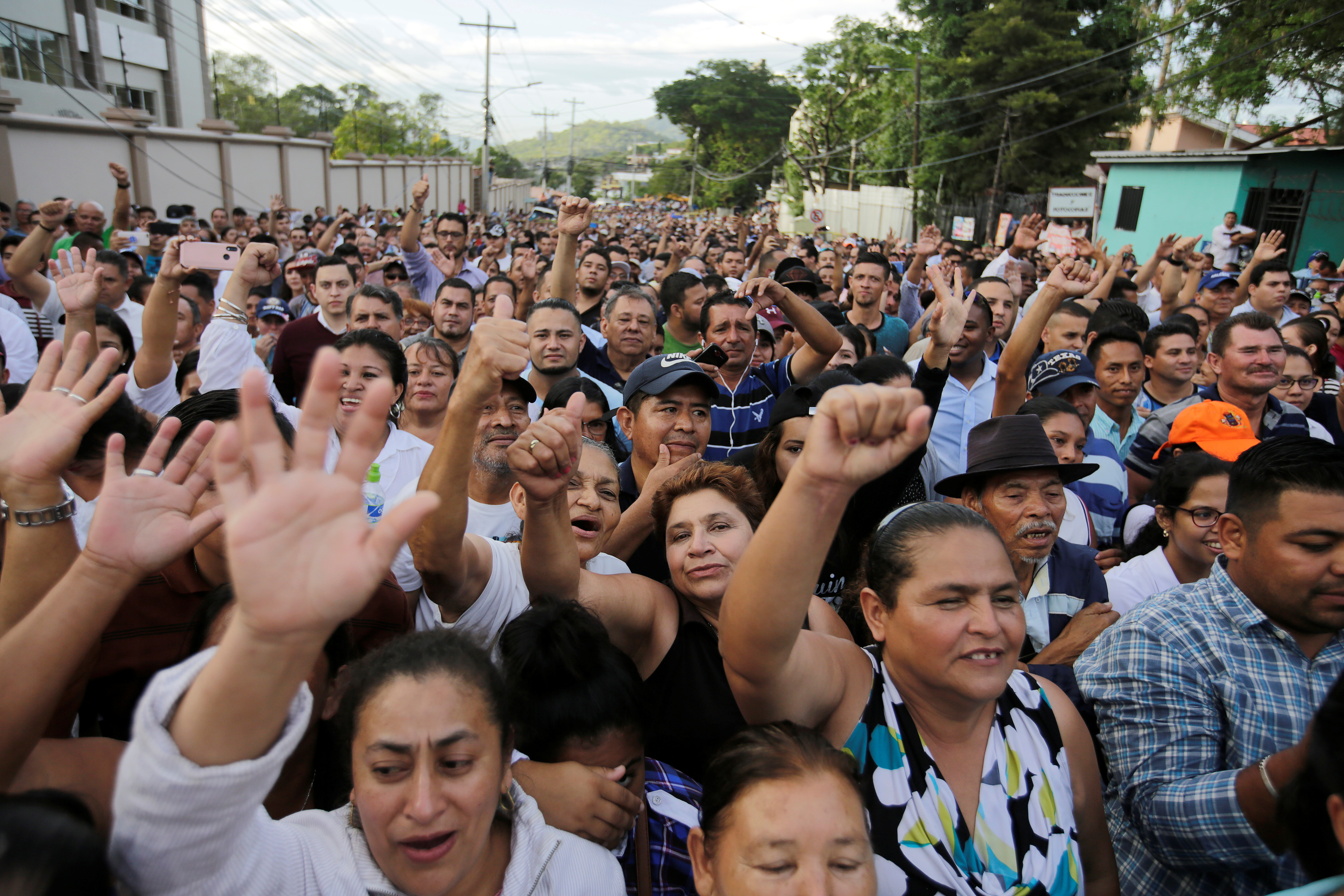 Ονδούρα: Νέα μαζική διαδήλωση εναντίον του προέδρου Χουάν Ορλάντο Ερνάντες