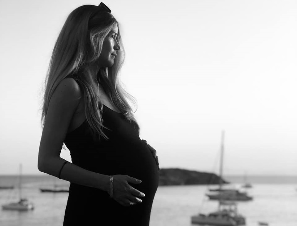 Η πρώτη φωτογραφία της Ιωάννας Παππά μετά τον τοκετό, μέσα από το μαιευτήριο!