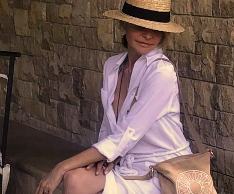 Τζένη Μπαλατσινού: Δεν φαντάζεστε πόσα πράγματα πήρε για τις διακοπές της! [pics]