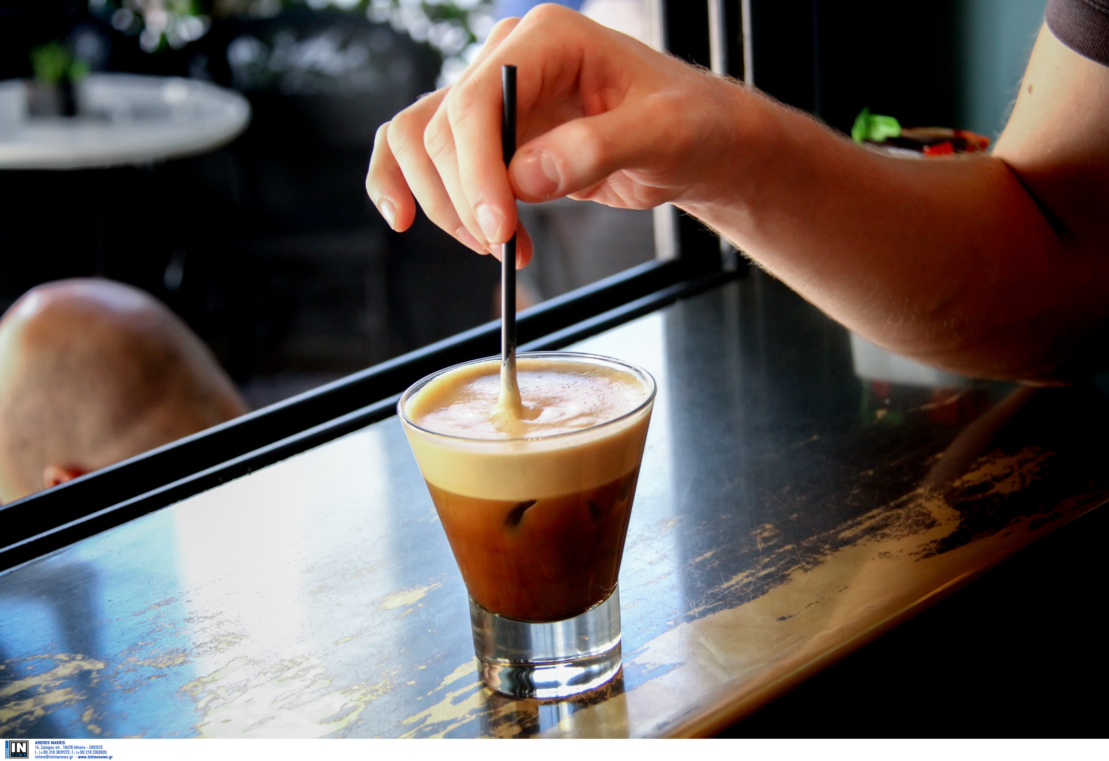 Υγεία: Η υπερβολική κατανάλωση καφέ σε καθημερινή βάση μπορεί να προκαλέσει πονοκεφάλους