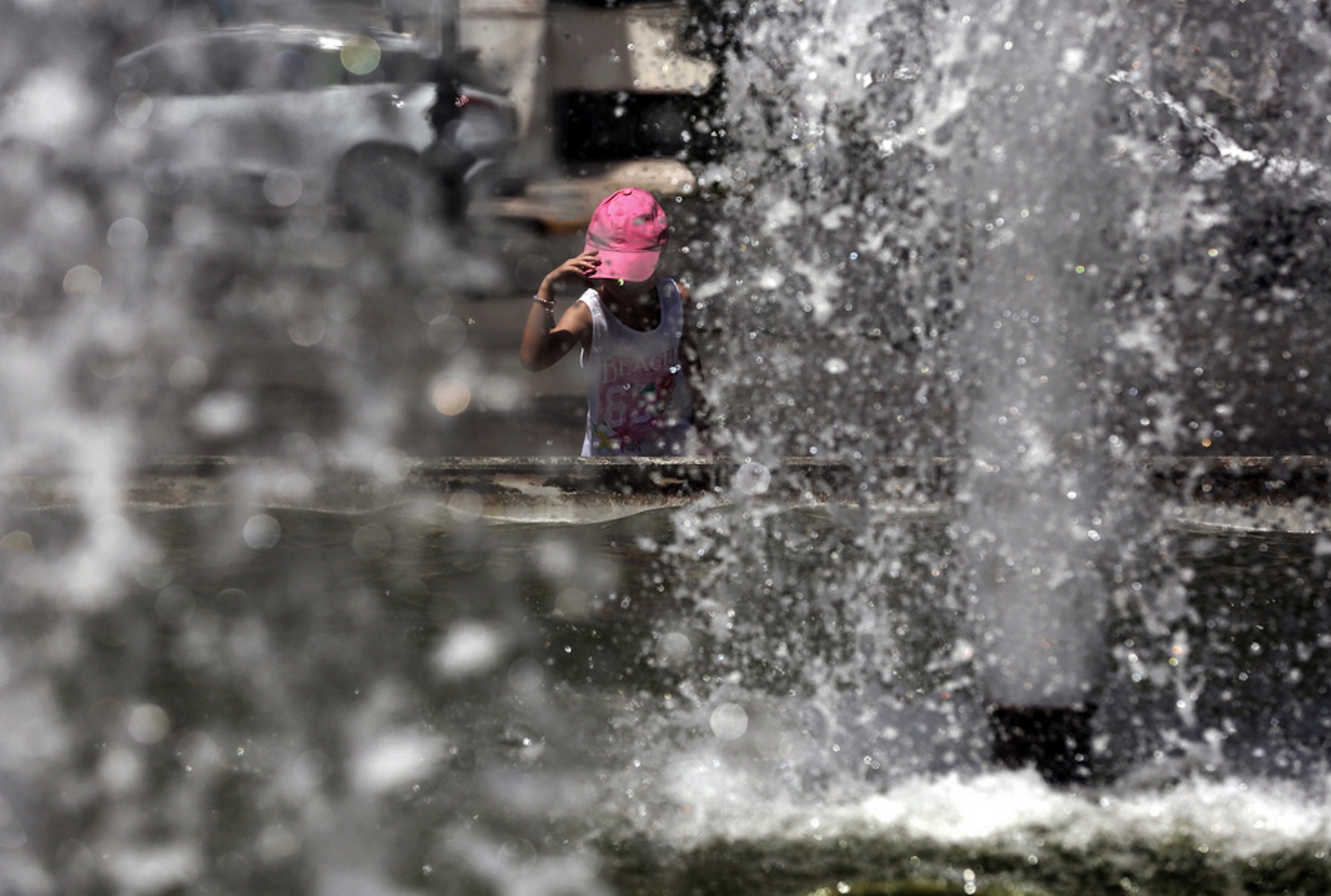 Καιρός – Meteo: Καύσωνας έως 41 βαθμούς με μποφόρ και βροχές την Τετάρτη