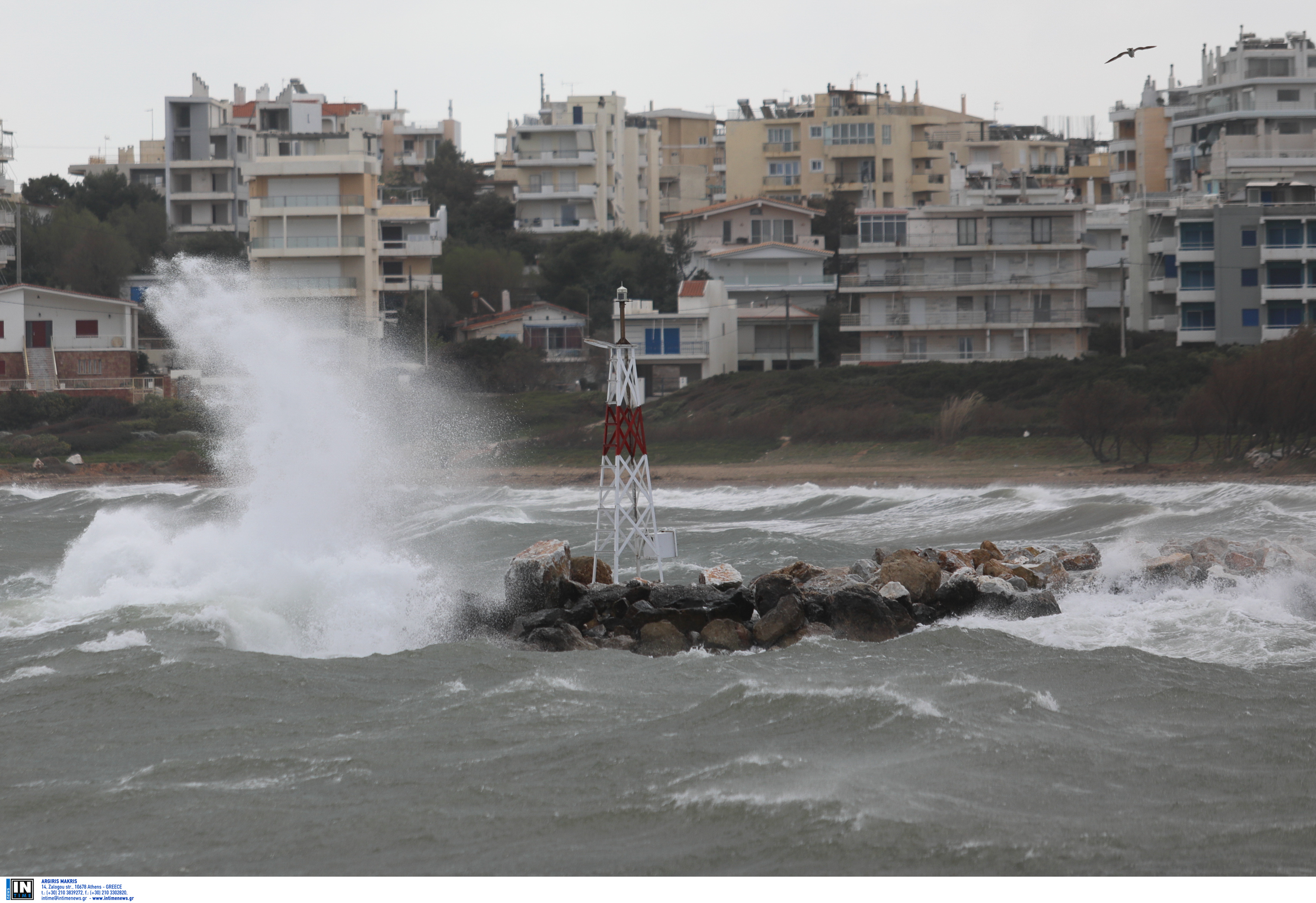 Καιρός σήμερα: Ισχυρά μελτέμια στο Αιγαίο και ζέστη