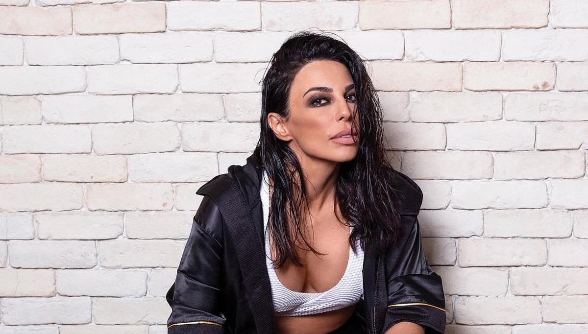 Η Κέλλυ Κελεκίδου προκάλεσε… ταραχή με το καυτό της κορμί!