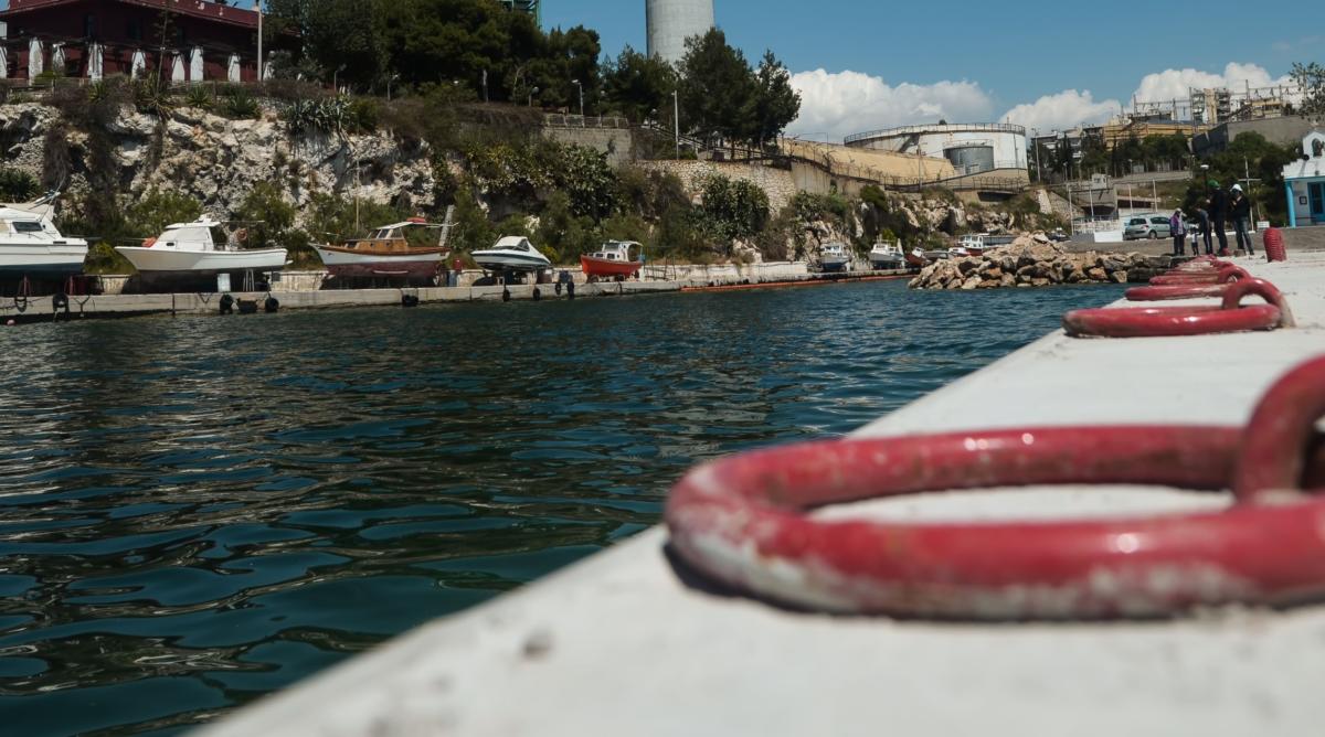 Θρίλερ με πτώμα στο λιμάνι στο Κερατσίνι!