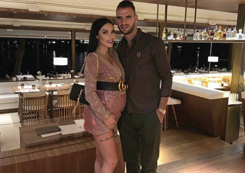 Ζέτα Θεοδωροπούλου : Γέννησε πρόωρα το τρίτο παιδί της – Η πρώτη φωτογραφία του μωρού