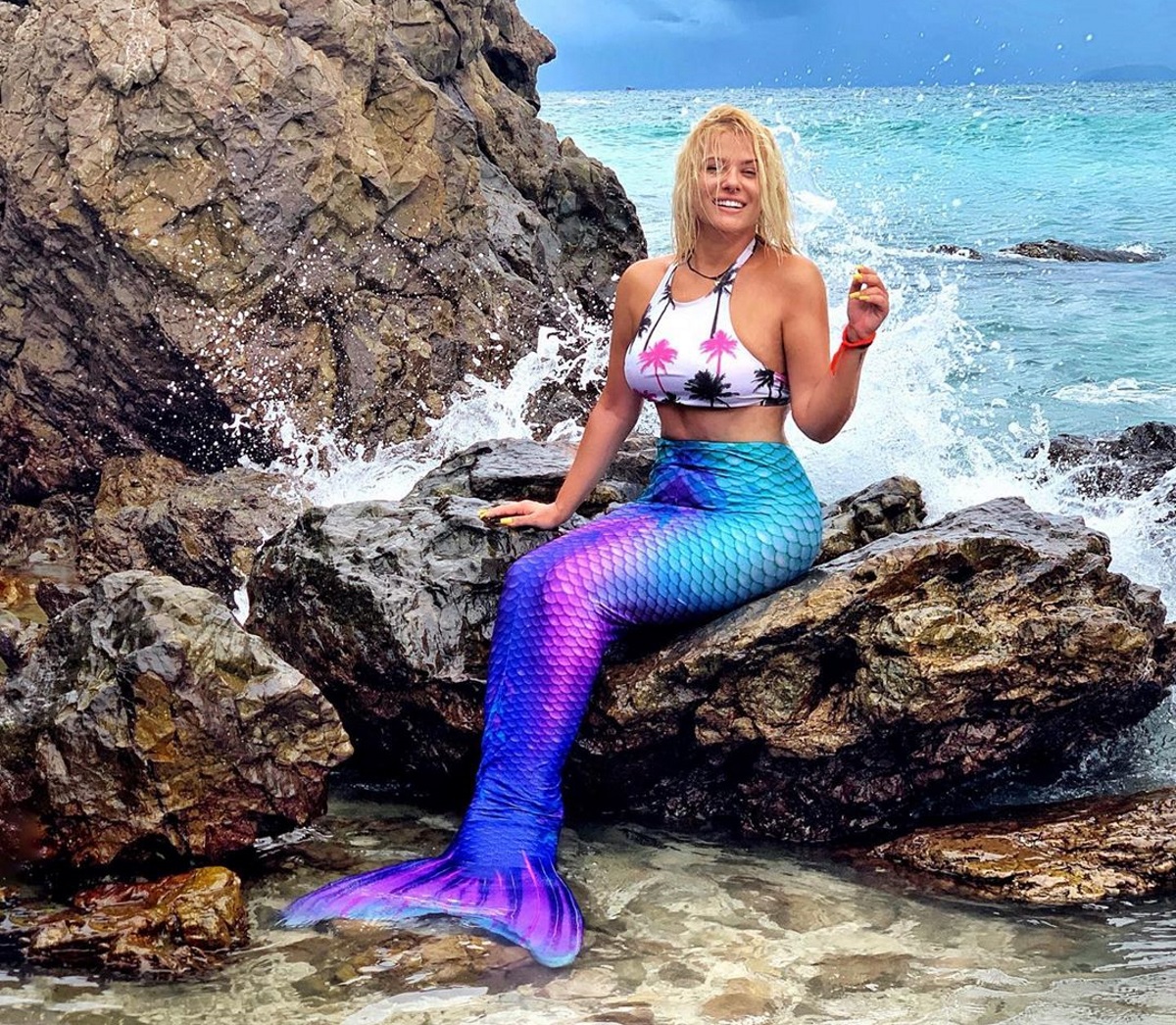 Λάουρα Νάργες: Έτσι έκανε τα μαλλιά της όσο βρίσκεται στην εξωτική Ταϊλάνδη!