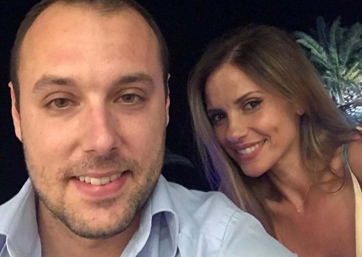 Βασίλης Λιάτσος – Ελένη Καρποντίνη: Βάφτισαν τον μικρότερο γιο τους στην Τήνο με νονό-έκπληξη!