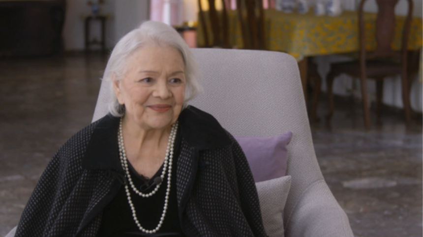 Μαίρη Λίντα: Η επίσκεψη που δέχτηκε στο Γηροκομείο και την συγκίνησε