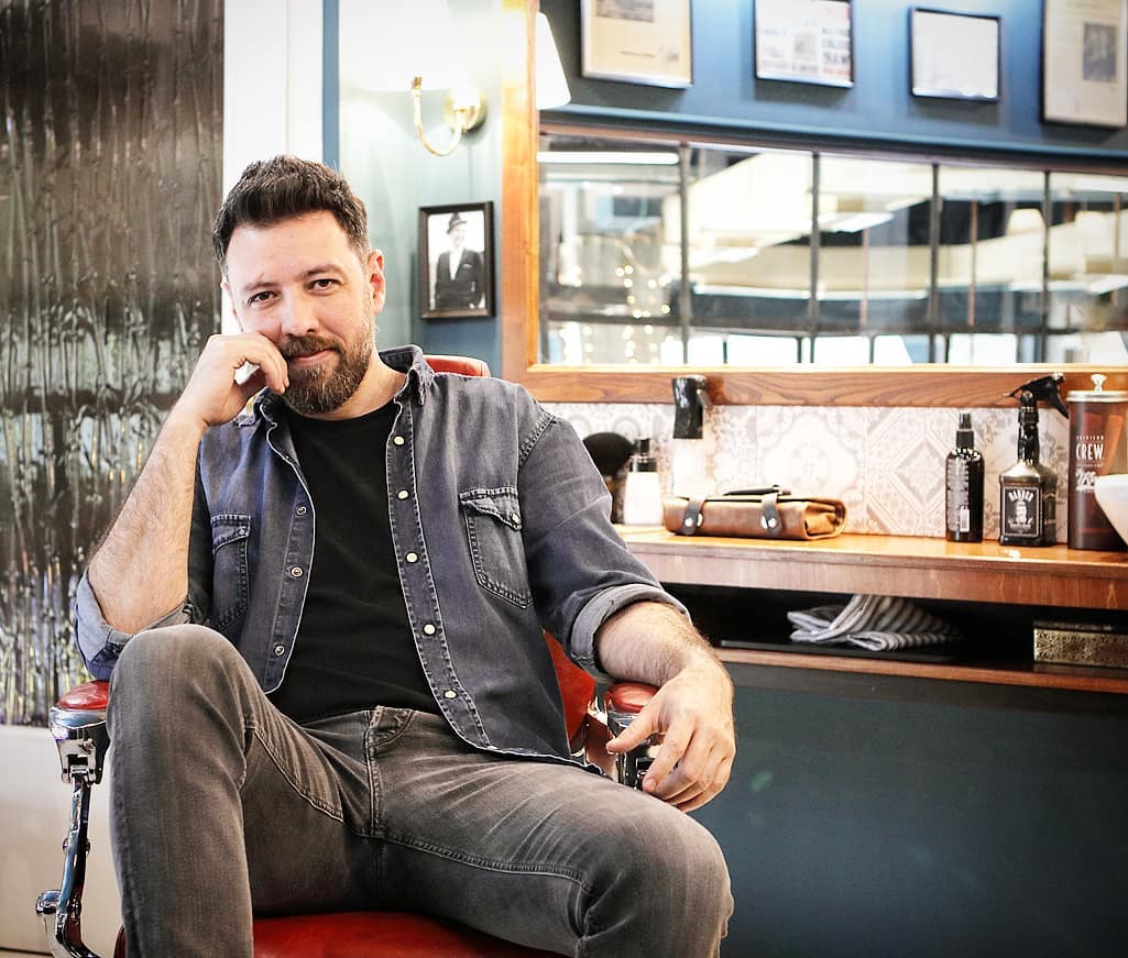 Μάνος Παπαγιάννης: Η επιστροφή στο Instagram μετά την δολοφονία στο μαγαζί του!