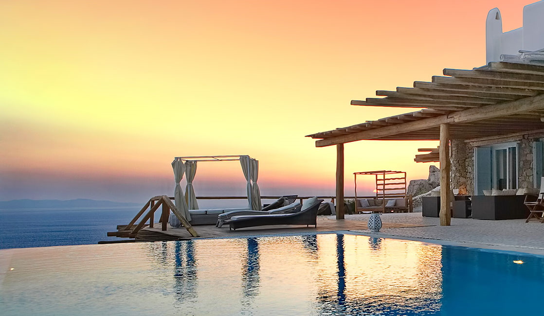 “Έχω και άλλο σπίτι στη Μύκονο που είναι πάνω στην παραλία και είναι και πολύ νόστιμο”