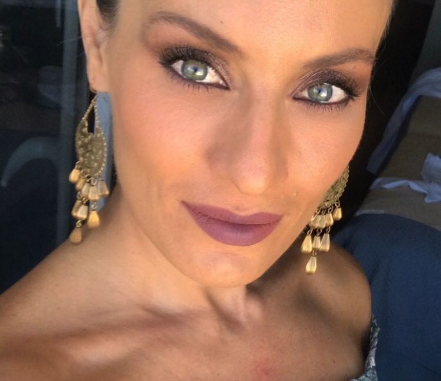 Ελεονώρα Μελέτη: Ποζάρει με την κόρη της με φόντο το ηλιοβασίλεμα!