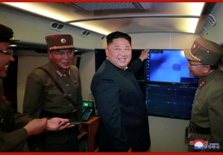 Δεν μπορεί να κρατηθεί! Νέα δοκιμή από τη Βόρεια Κορέα – Εκτόξευσε βλήματα αγνώστων στοιχείων