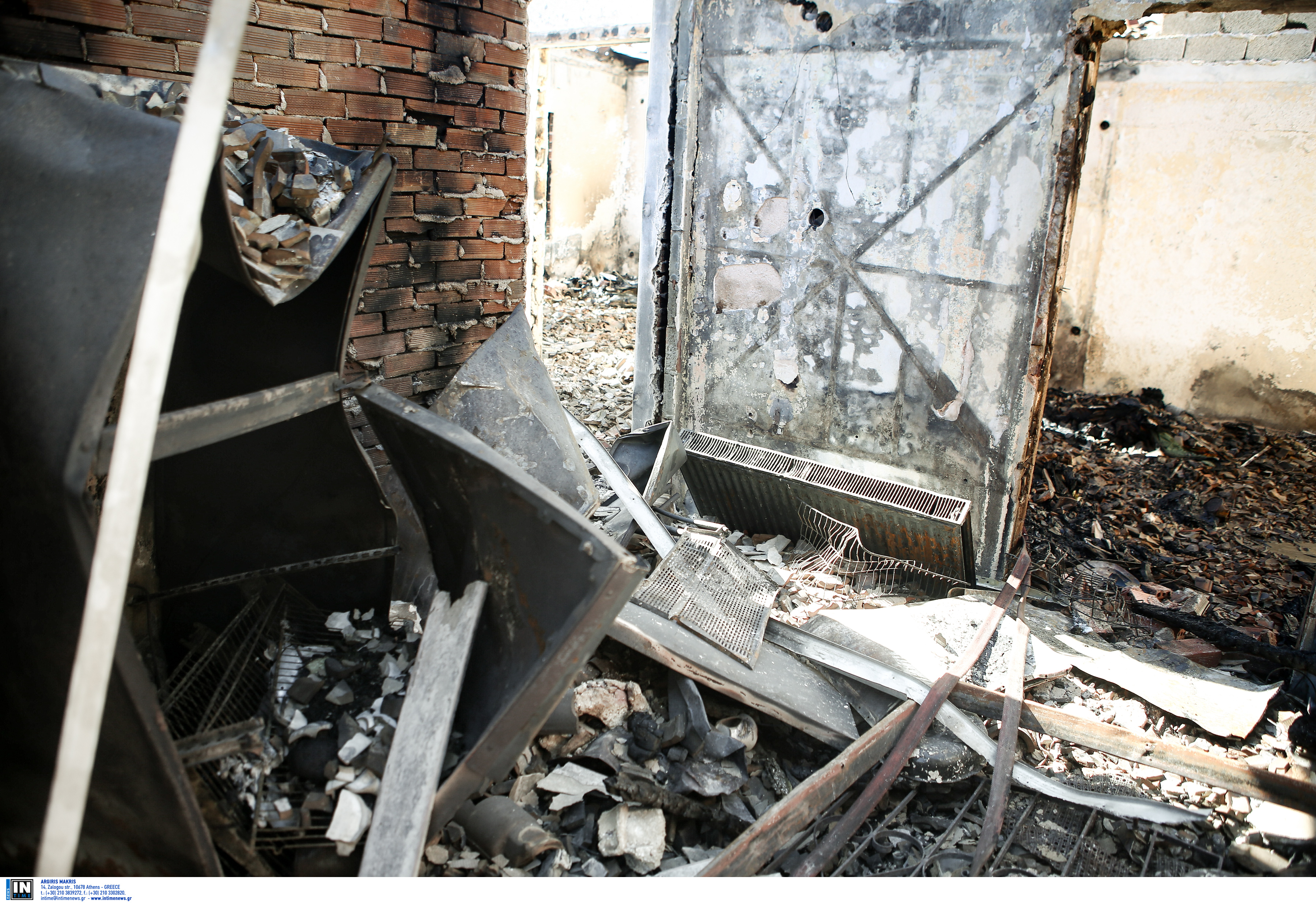 Θεσσαλονίκη: Αναστάτωση από φωτιά σε εγκαταλειμμένο κτίριο – Έτσι  απέτρεψαν τα χειρότερα