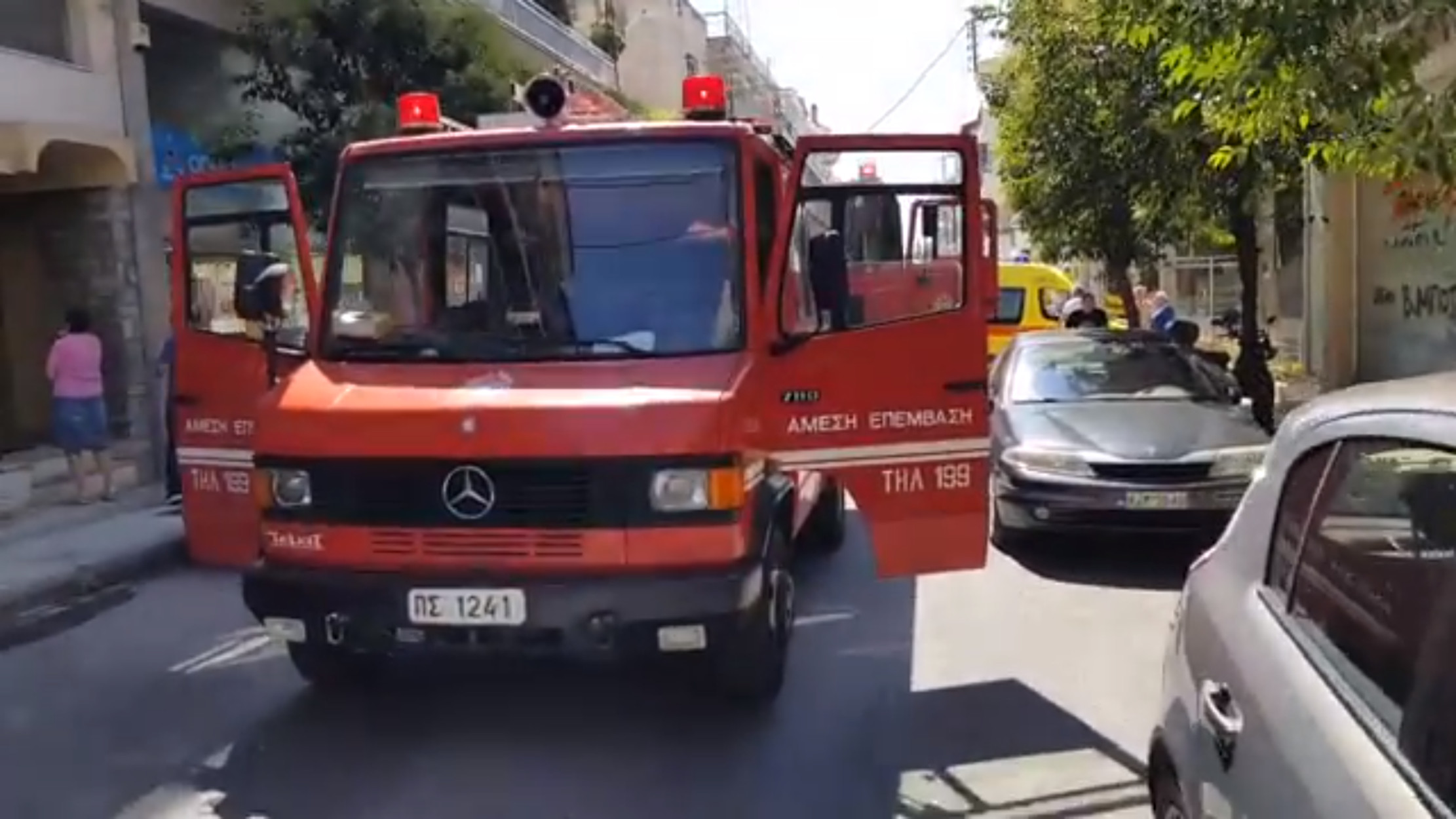 Φωτιά σε σπίτι στην Κοζάνη – video