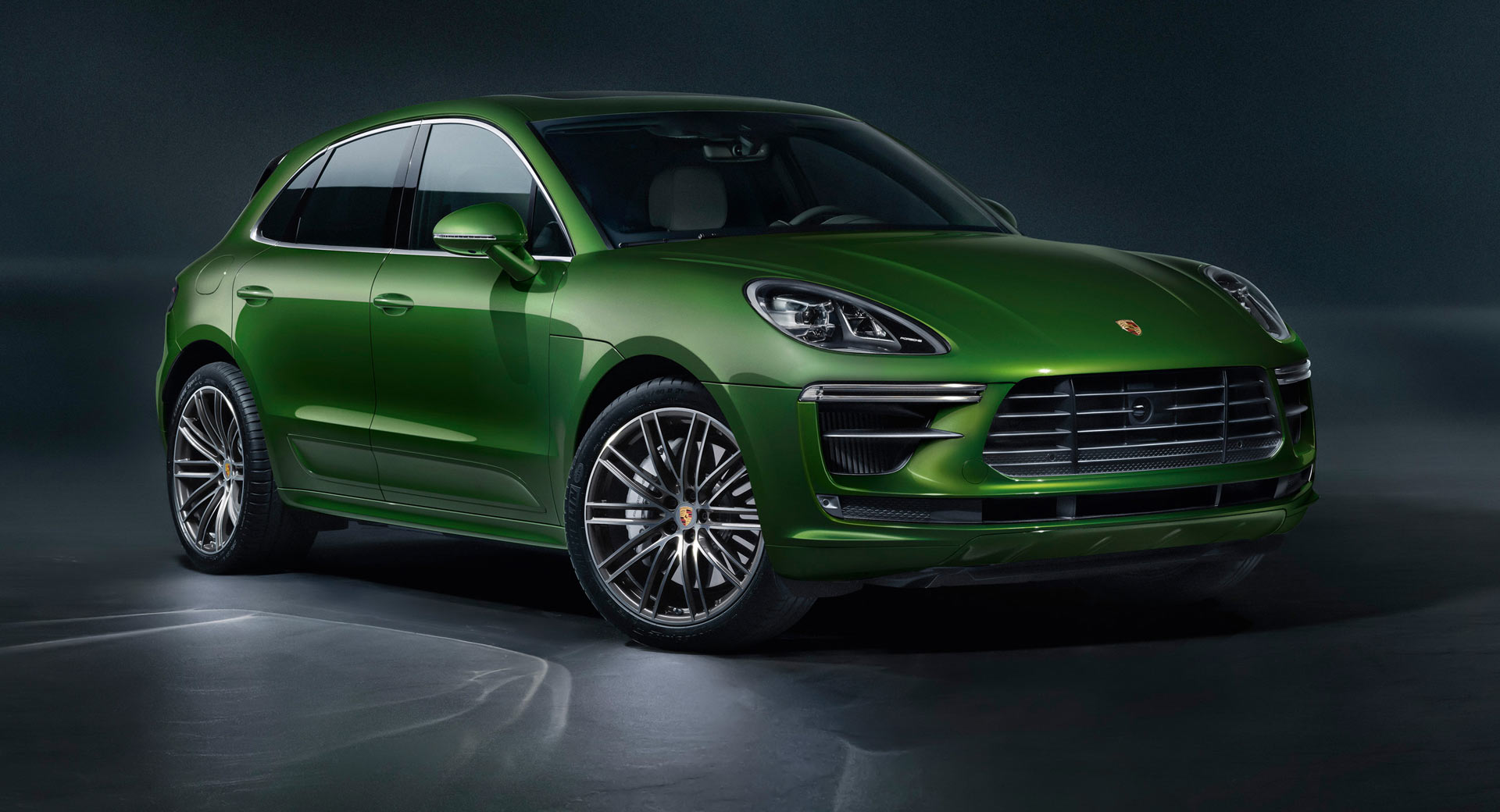 H Porsche ανανεώνει την Macan Turbo [pics]