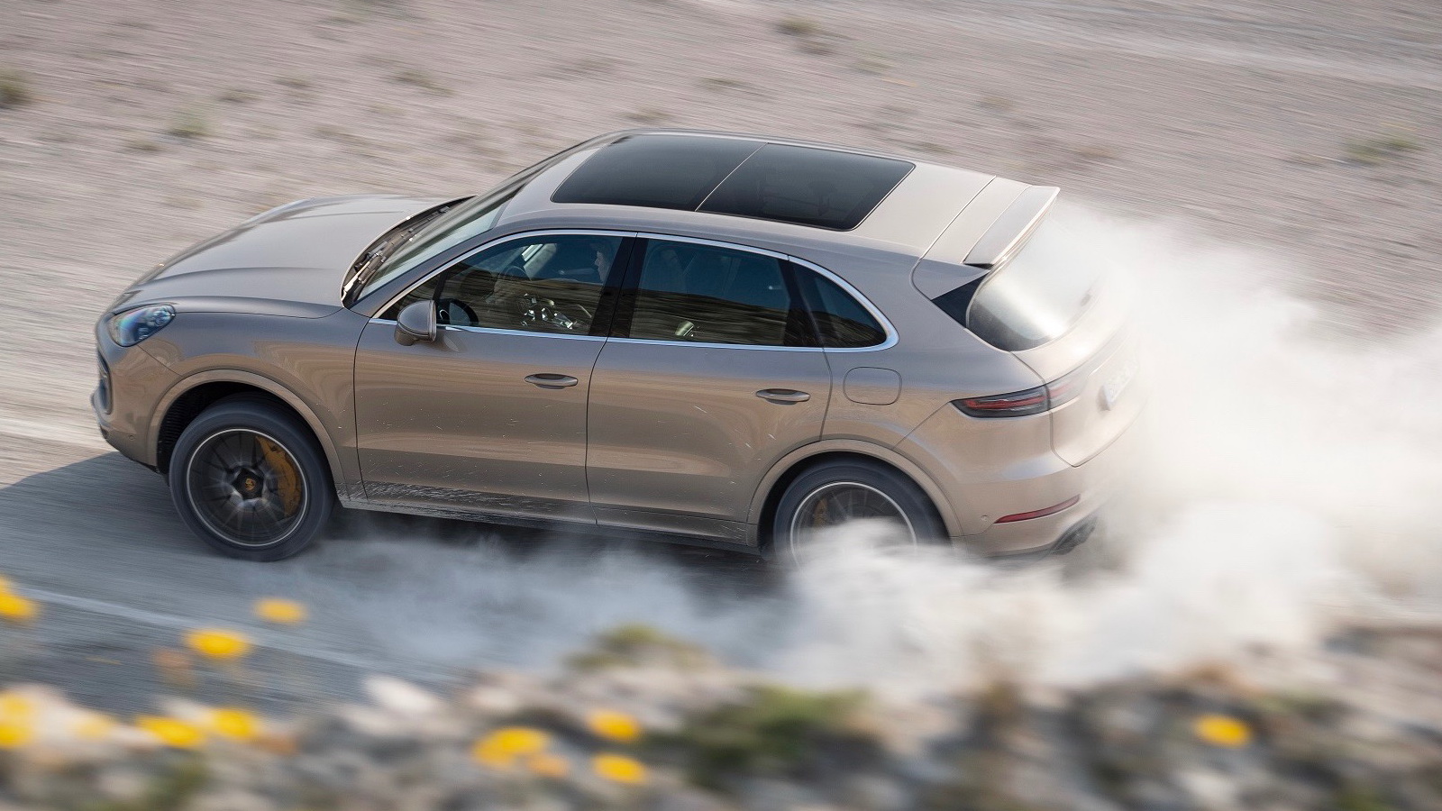 Η Porsche κάνει ρεκόρ σε μια… μισοτελειωμένη πίστα! [vid]