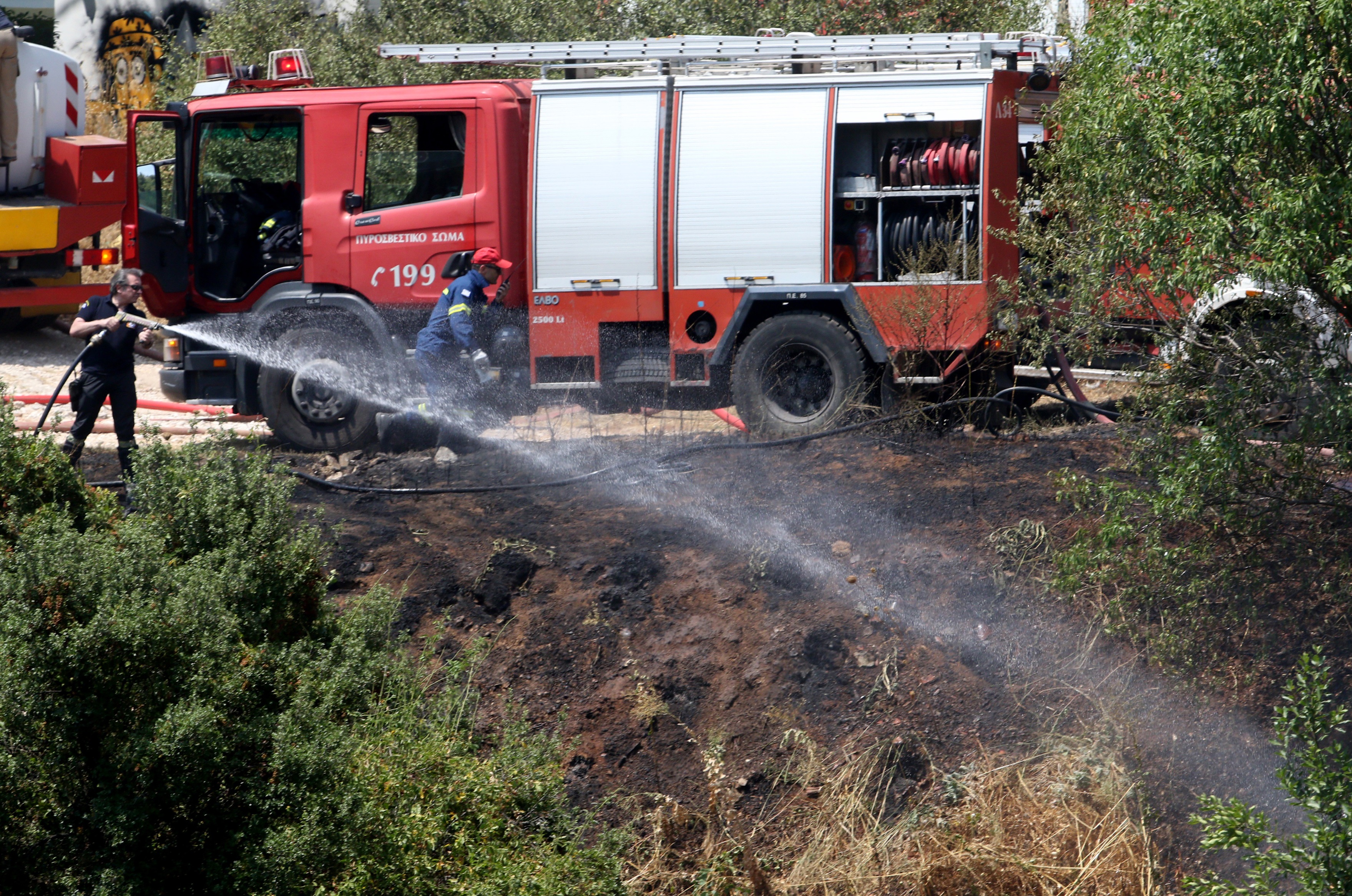 Φωτιά ΤΩΡΑ στον Διόνυσο – Υπό έλεγχο το πύρινο μέτωπο στον Μαραθώνα