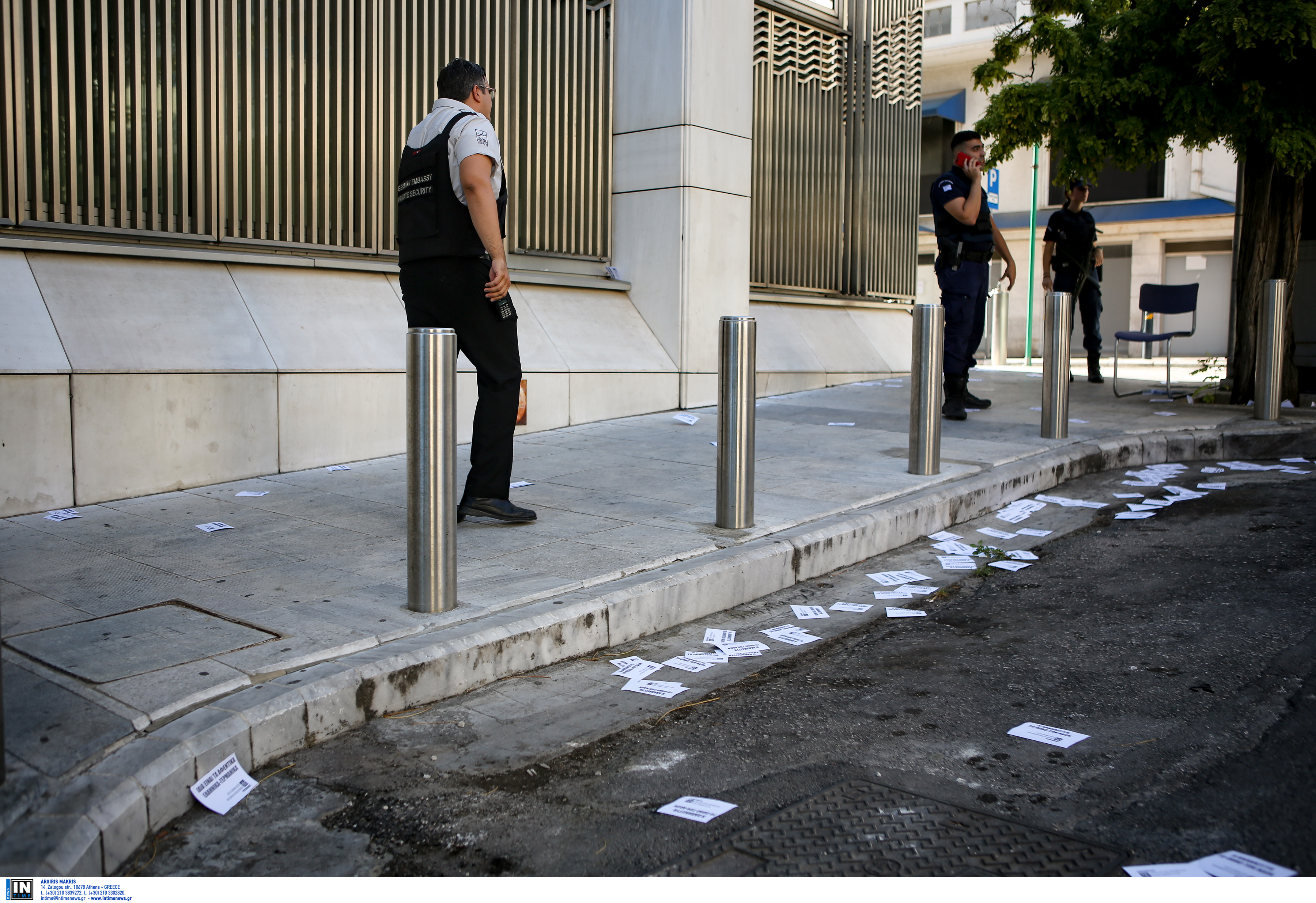 Το “μήνυμα” στην Μέρκελ… διά χειρός Ρουβίκωνα