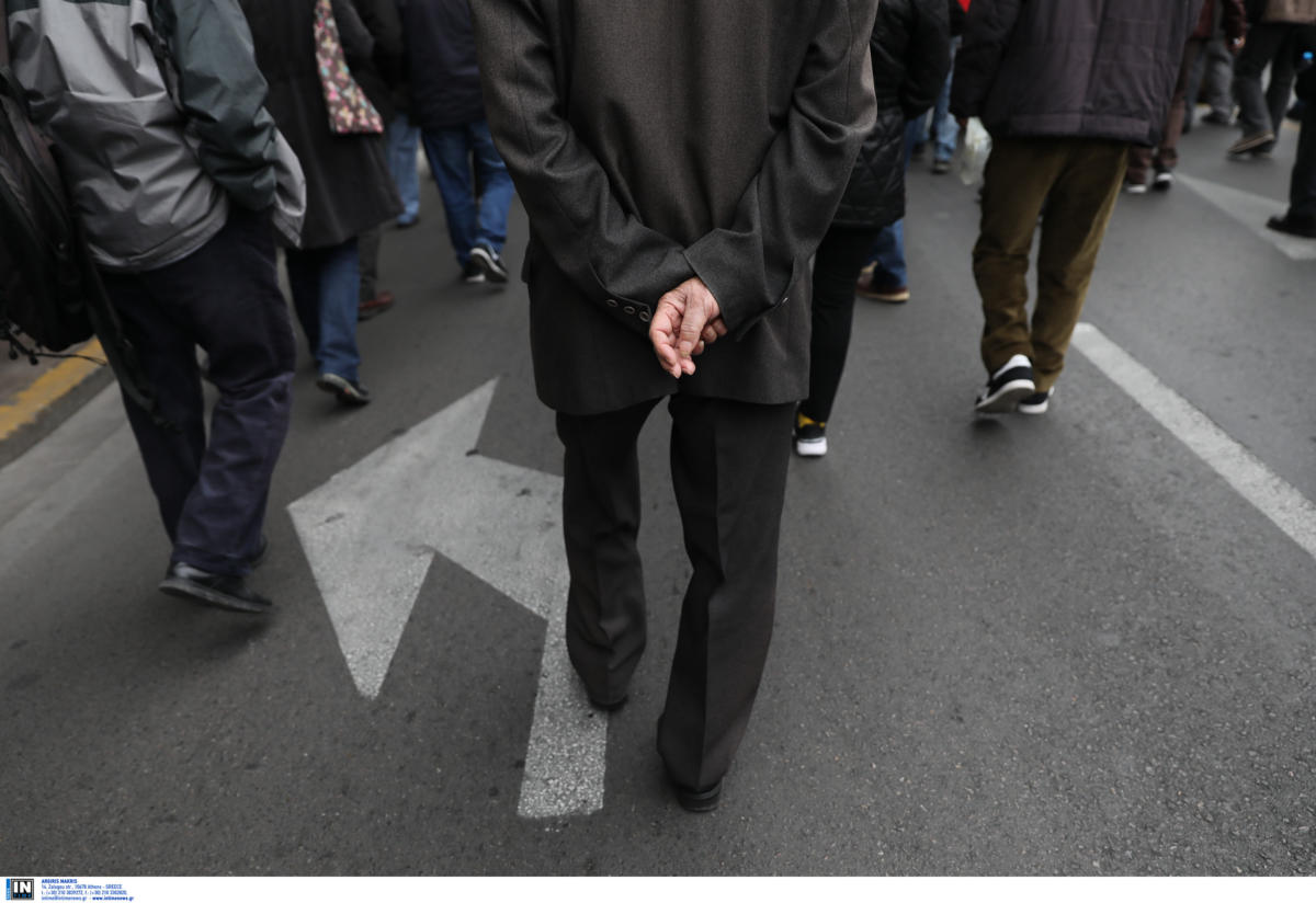 Συντάξεις Φεβρουαρίου: Μπαίνει η αύξηση 7,75% σε 1,7 εκατομμύρια συνταξιούχους – Παραδείγματα