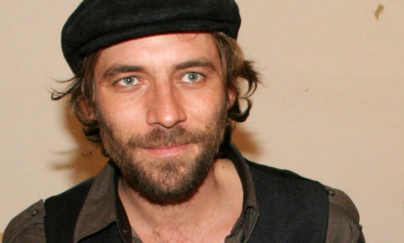 Ο Γιάννης Στάνκογλου τώρα και… τραγουδιστής! Δείτε τον να τραγουδάει στην πίστα [video]